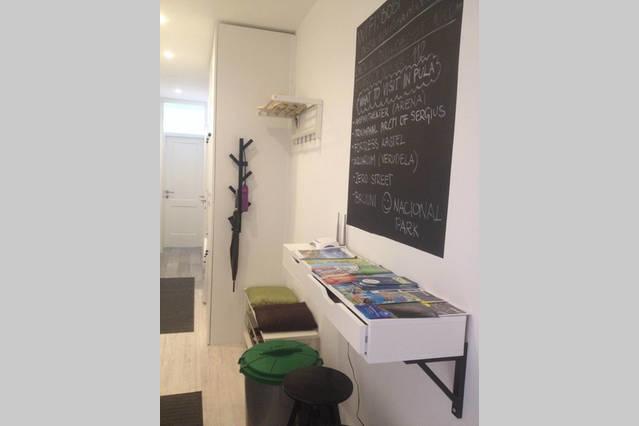 Hostel Ljiljana Pola Esterno foto