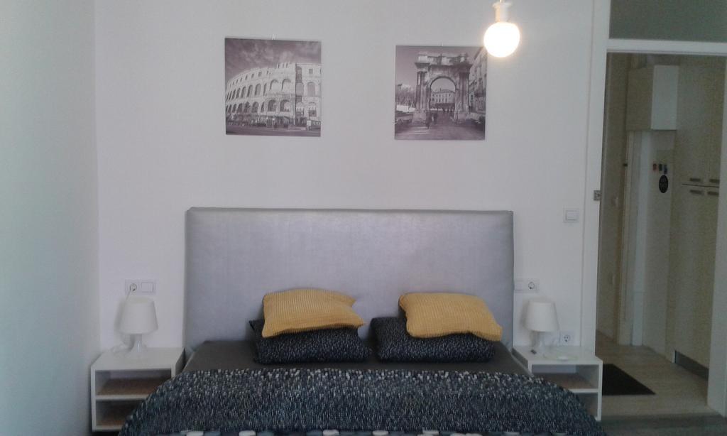 Hostel Ljiljana Pola Esterno foto