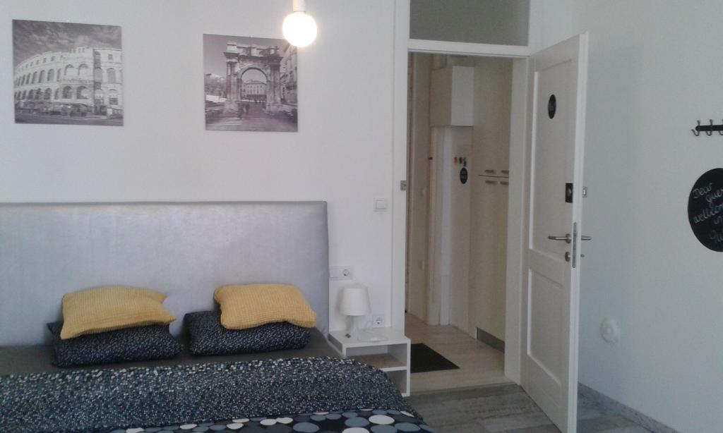 Hostel Ljiljana Pola Esterno foto