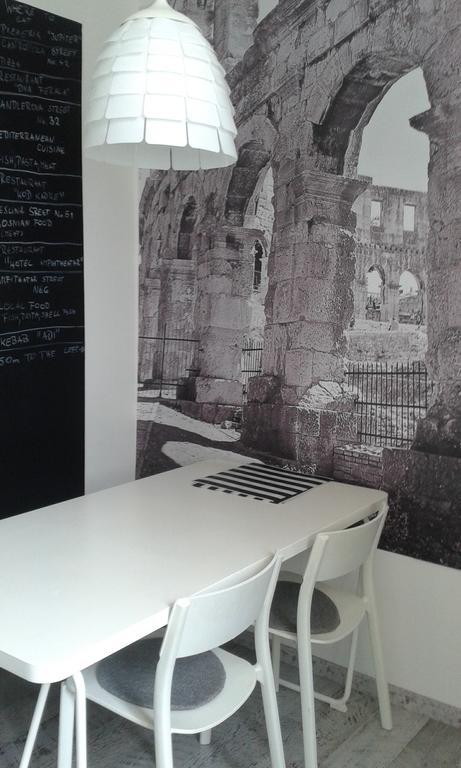 Hostel Ljiljana Pola Esterno foto